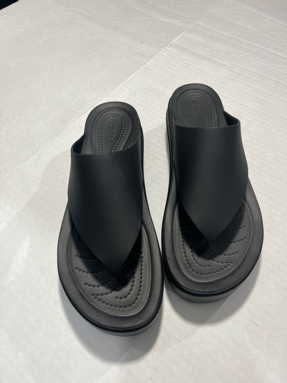 CROCS BROOKLYN PLATFORM FLIP FLOP - Picture 15 of 16